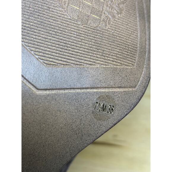 Vince Camuto Dark Brown Suede Leather Gigietta Ankle Booties NWOT size 7.5 - Picture 5 of 9